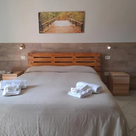 לינה וארוחת בוקר City Pompei Accommodations
