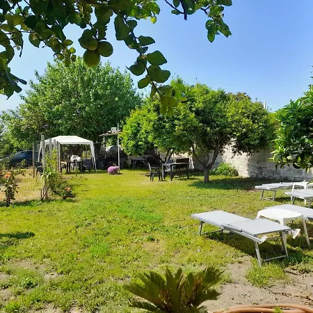 לינה וארוחת בוקר City Pompei Accommodations 3*