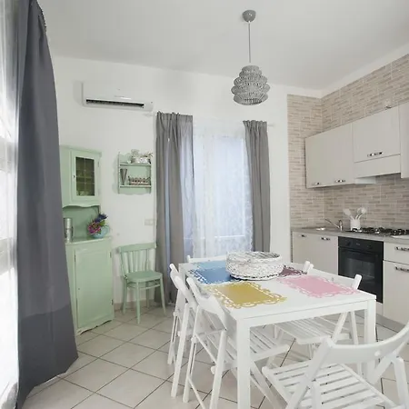 לינה וארוחת בוקר City Pompei Accommodations 3*