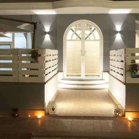 לינה וארוחת בוקר City Pompei Accommodations פומפיי