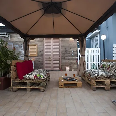 לינה וארוחת בוקר City Pompei Accommodations