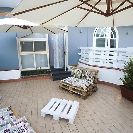 לינה וארוחת בוקר City Pompei Accommodations 3*